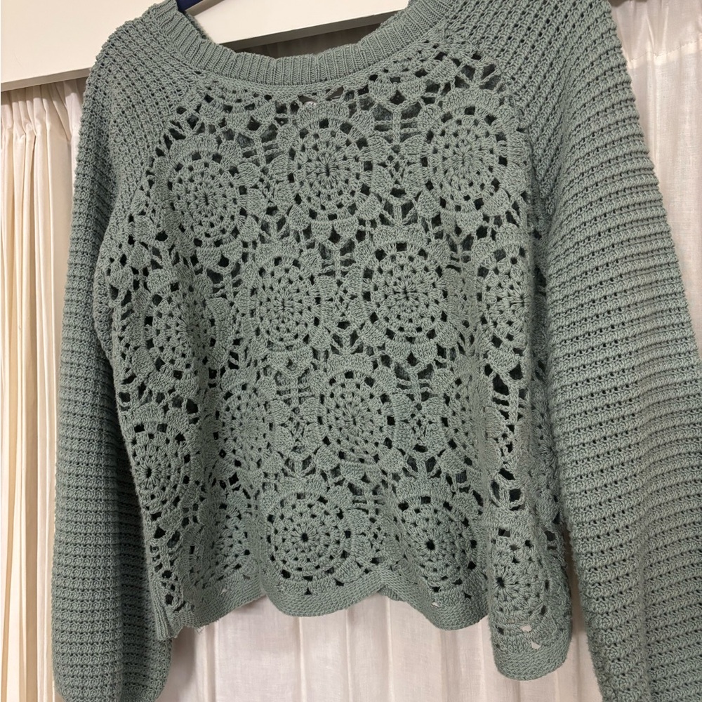 Chic Crochet Women's Sweater in Sage Green